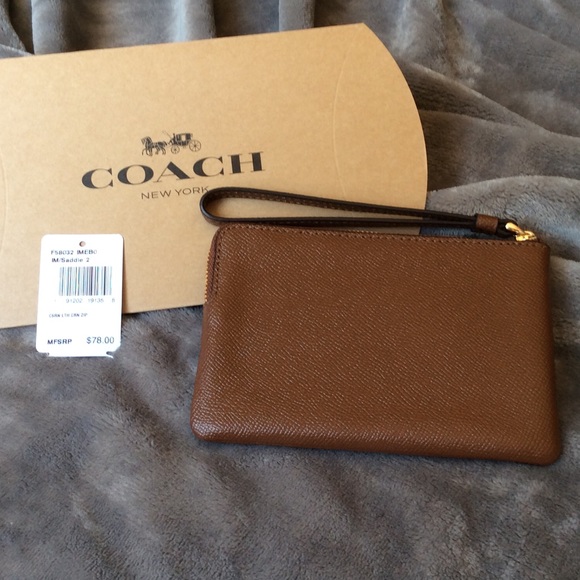 NWT Coach Crossgrain Leather Corner Zip Wristlet - Picture 2 of 3